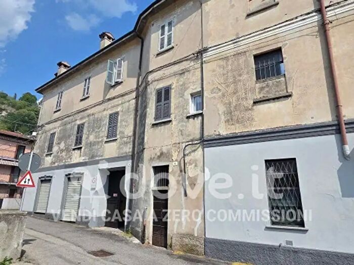 Appartamento bilocale in vendita in Via Giuseppe Verdi, Cittiglio