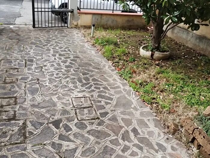 Appartamento con 9 locali in vendita in Via Pacinotti, Sesto Fiorentino