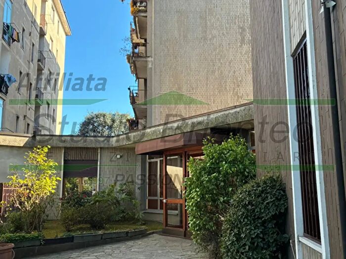 Appartamento trilocale in vendita in Viale Thomas Alva Edison, Seregno