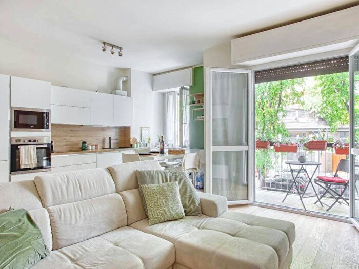 Appartamento monolocale in affitto in Viale Teodorico, Sempione, Milano