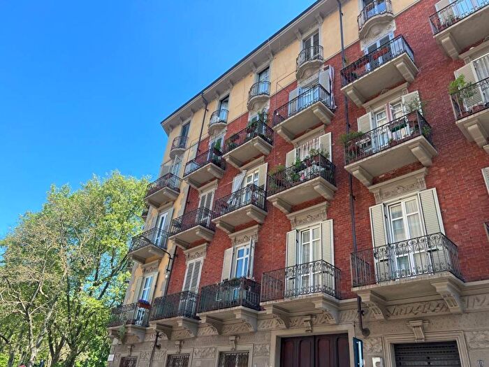 Appartamento trilocale in affitto in Via Andorno, Vanchiglietta, Torino