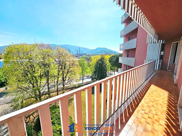 Appartamento con 5 locali in vendita in Via Milziade Tirandi, Brescia