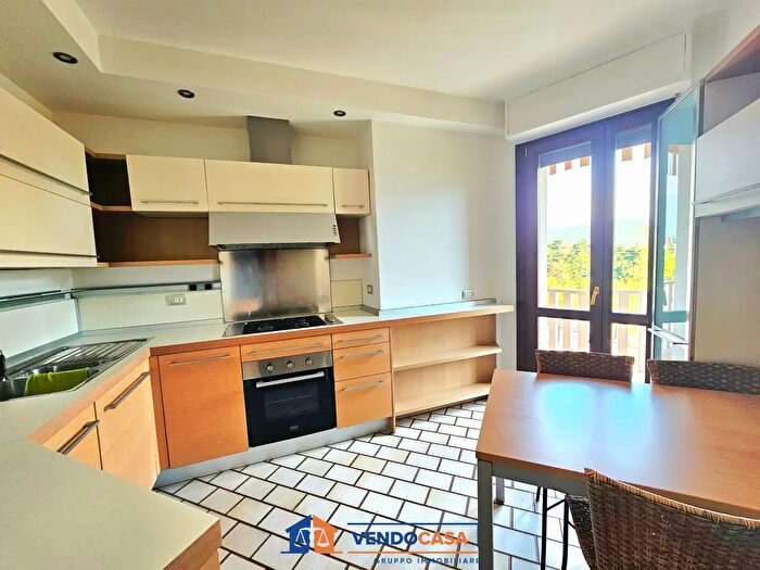 Case in Vendita e in Affitto - 2