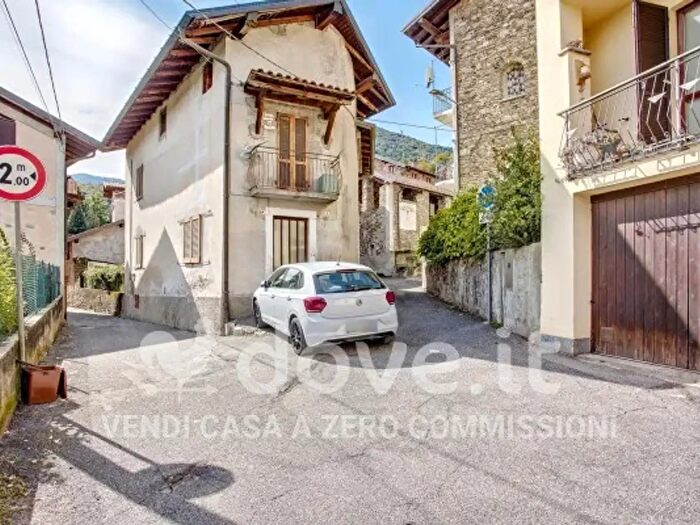 Casa con 5 locali in vendita in Via Marliani, Brissago Valtravaglia