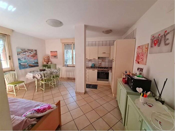 Appartamento con 5 locali in affitto in via ugo da carpi, Stadio Acquedotto, Carpi