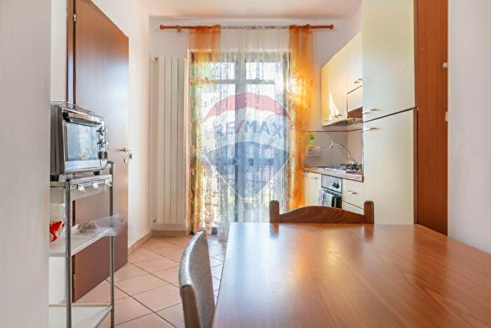 Appartamento con 7 locali in vendita in Via Colle dellAra, Chieti