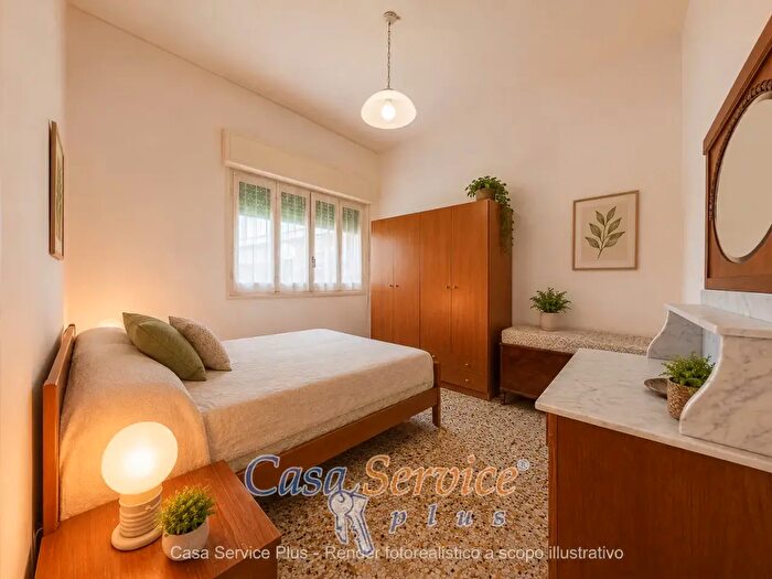 Casa con 10 locali in vendita in Via Cesare Vergine, Tuglie
