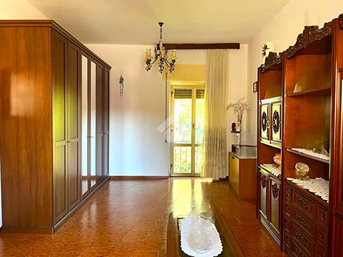 Casa bilocale in vendita in Via Piave, Albizzate