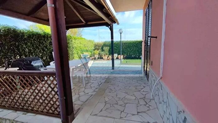 Casa con 6 locali in vendita in Siracusa