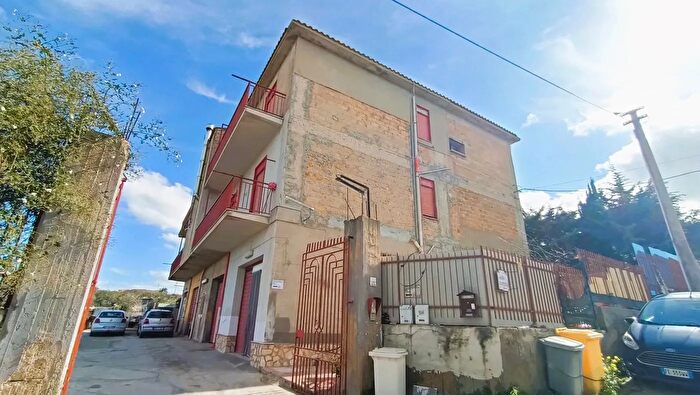 Appartamento trilocale in vendita in Via Serraferlicchio, Agrigento