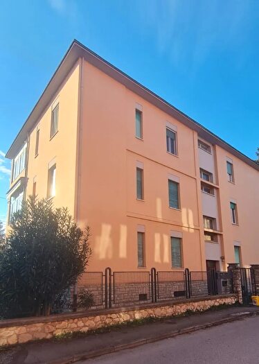 Appartamento trilocale in vendita in Via Tito Sinibaldi, Spoleto