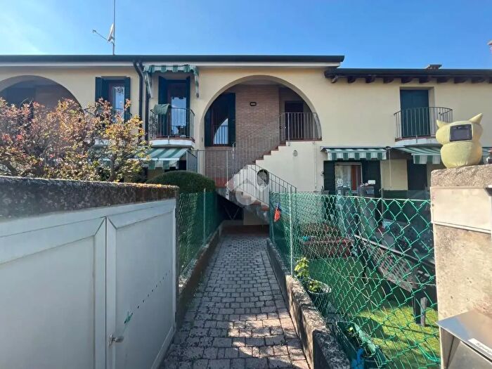 Appartamento bilocale in vendita in Via Fornaci, Maserada Sul Piave