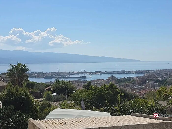 Appartamento trilocale in vendita in Salita Tremonti, Messina