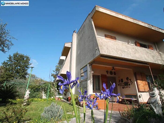 Casa con 7 locali in vendita in Via Lampedusa, Termoli