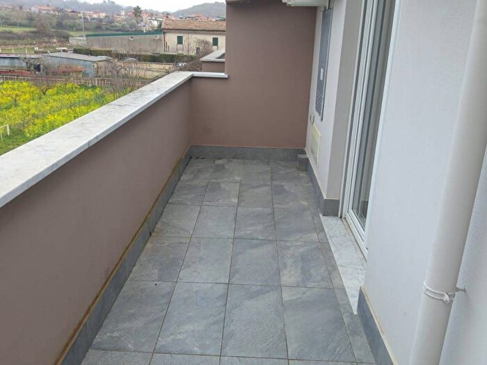 Appartamento con 5 locali in affitto in Via Corradello dAquino, Casertavecchia Casola, Caserta