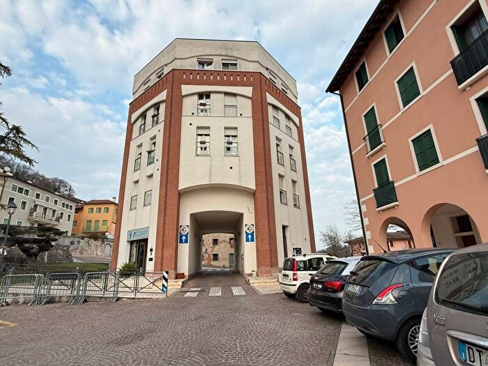 Appartamento bilocale in affitto in Piazza Mariano Rumor, Arcugnano Torri, Arcugnano