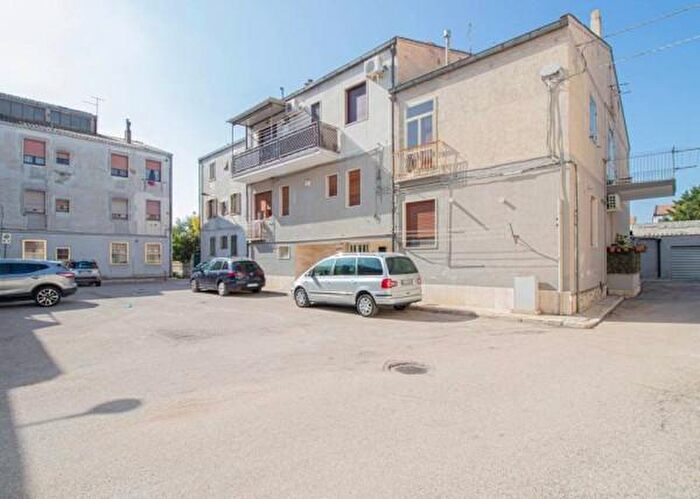 Appartamento con 5 locali in vendita in Via Maggio, Lucera