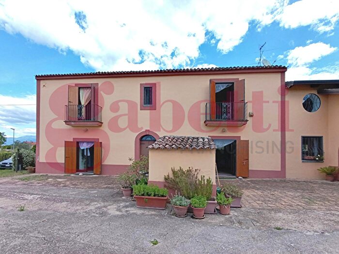 Casa con 7 locali in vendita in Masseria Guarnieri, Puglianello