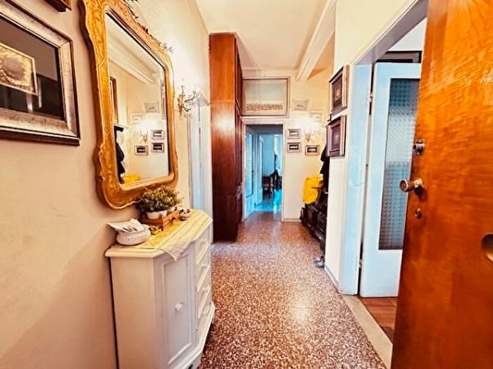 Appartamento quadrilocale in vendita in Via Limana, Modena