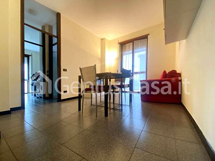 Appartamento bilocale in affitto in Via Giuseppe Candiani, Dergano, Milano