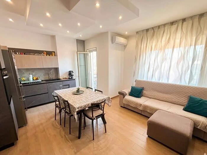 Appartamento trilocale in vendita in Palermo
