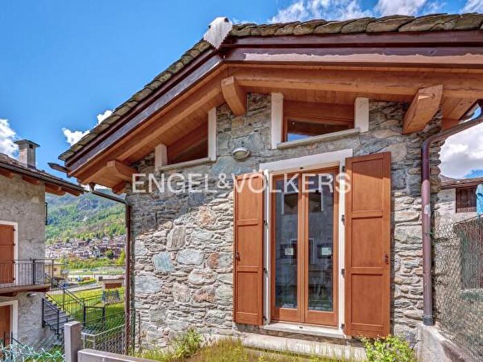 Case in Vendita e in Affitto - 2