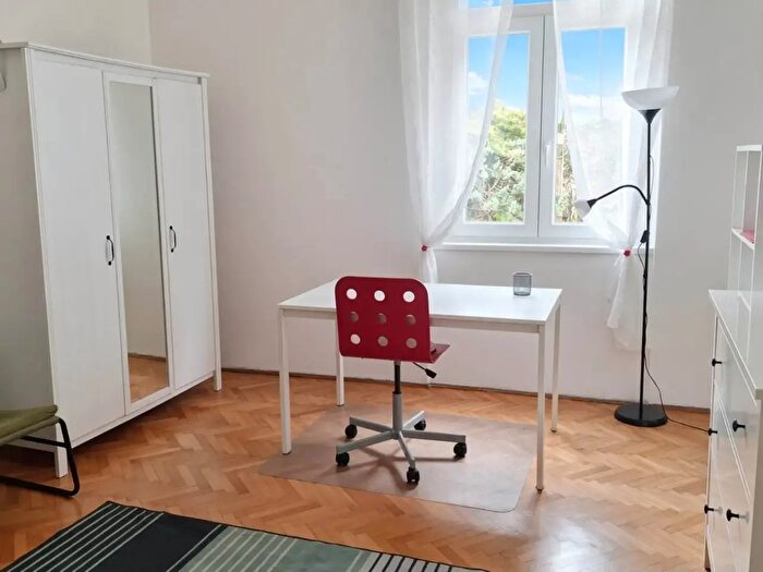 Appartamento bilocale in affitto in Via dello Scoglio, Trieste