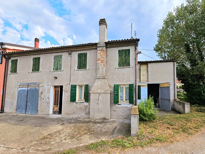 Casa trilocale in vendita in Via Fornasette di Sopra, Villa Estense