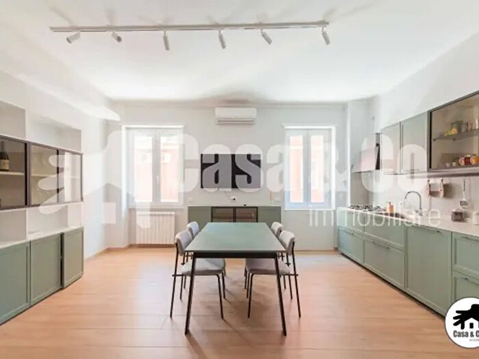 Appartamento trilocale in vendita in Viale Tirreno, Roma