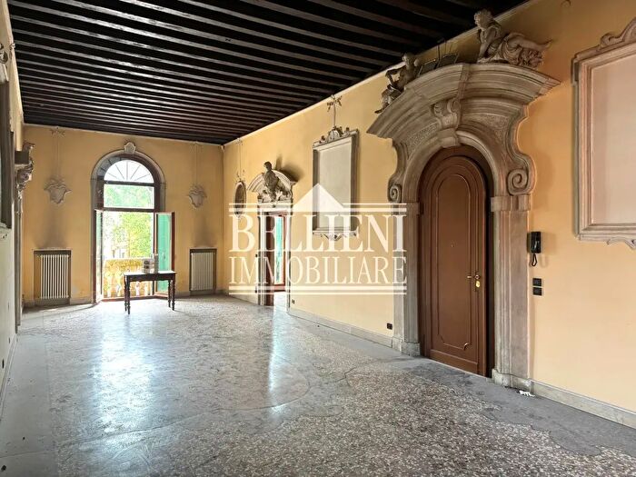 Appartamento con 5 locali in vendita in Contra Jacopo Cabianca, Vicenza