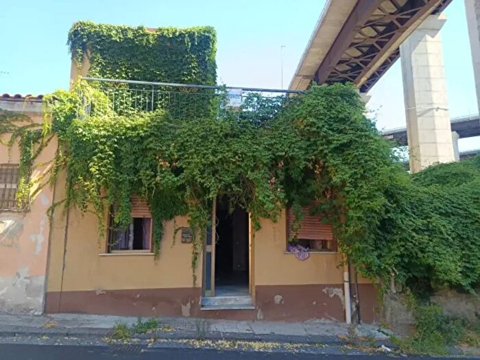 Casa quadrilocale in vendita in Via Palermo, Messina