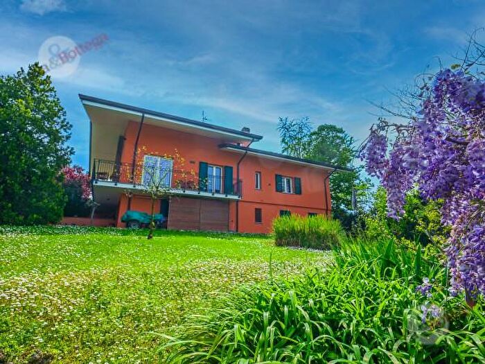 Casa con 6 locali in vendita in Via Pellicciano, Longiano