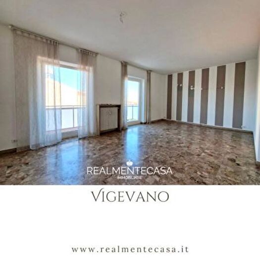 Appartamento quadrilocale in affitto in Via Camilla Rodolfi, Vigevano