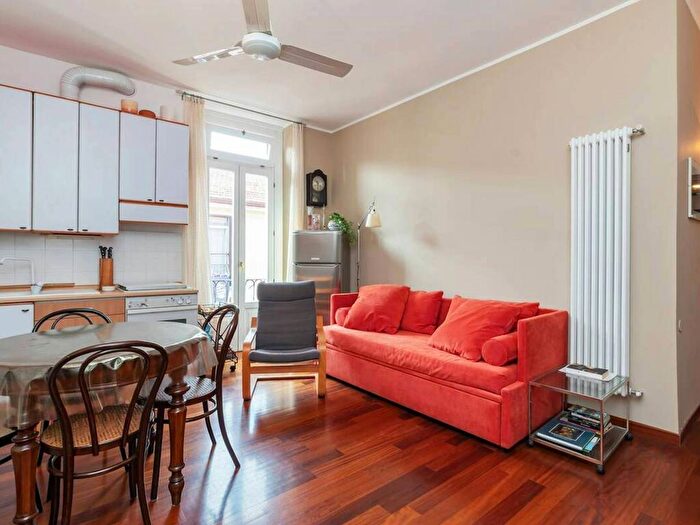 Appartamento monolocale in affitto in Via Orti, Quadronno Crocetta, Milano