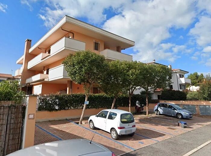 Appartamento trilocale in vendita in Via Atrani Fiumicino Roma, Fiumicino