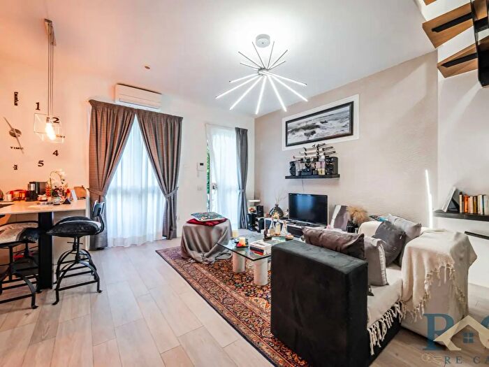 Appartamento trilocale in vendita in Via Virgilio Ferrari, Milano