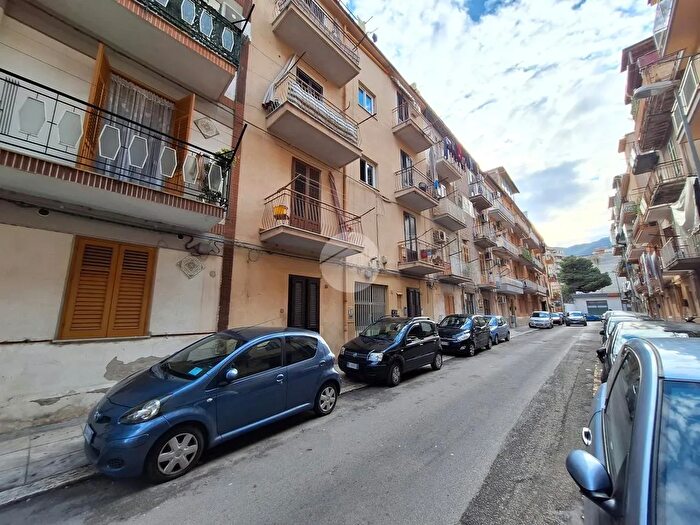 Appartamento bilocale in vendita in Via Giovanni Gentile, Palermo