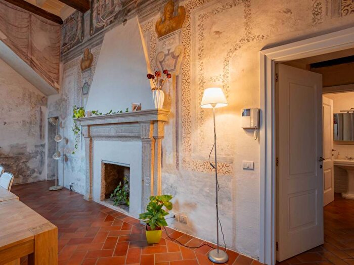 Appartamento trilocale in affitto in Via San Carlo, Centro, Arona