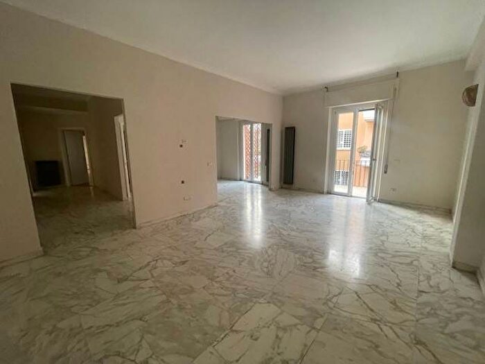 Appartamento con 5 locali in affitto in San Saba Caracalla, Roma