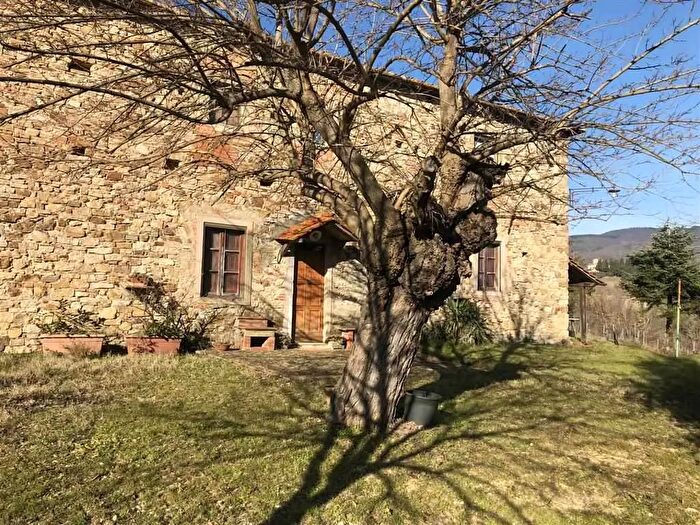 Casa con 12 locali in vendita in Via San Piero a Basciano Nc Pontassieve, Pontassieve