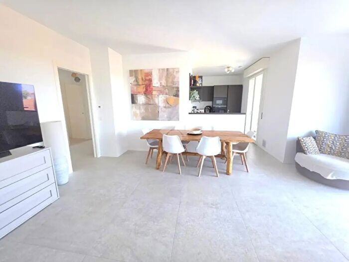 Appartamento quadrilocale in vendita in Via Imperatrice Teodora, Rimini