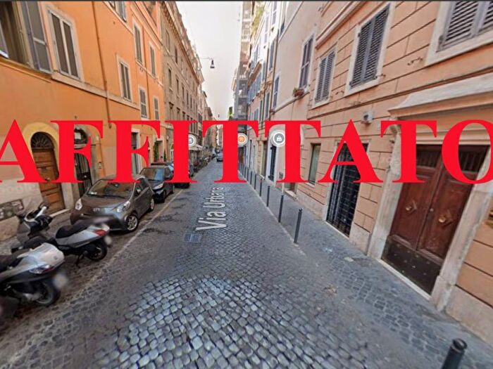 Appartamento trilocale in affitto in Via Urbana, Monti, Roma