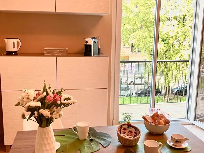 Appartamento monolocale in affitto in Via Rombon, Milano