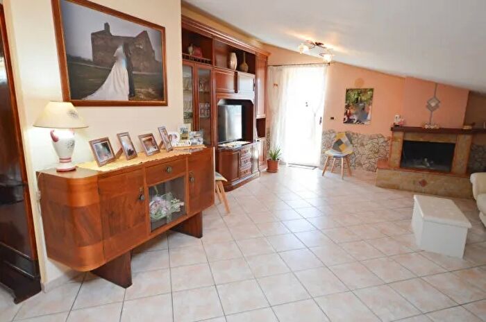 Appartamento quadrilocale in vendita in CoriglianoRossano Via Seconda Acqua di Vale, CoriglianoRossano