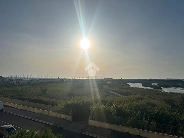 Appartamento trilocale in vendita in Largo del Porto di Roma, Roma