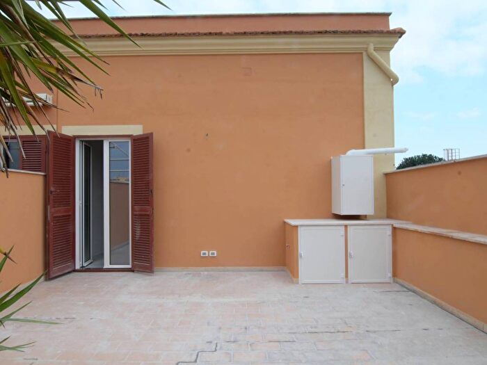 Appartamento trilocale in affitto in Via Biordo Michelotti, Casal Bertone, Roma