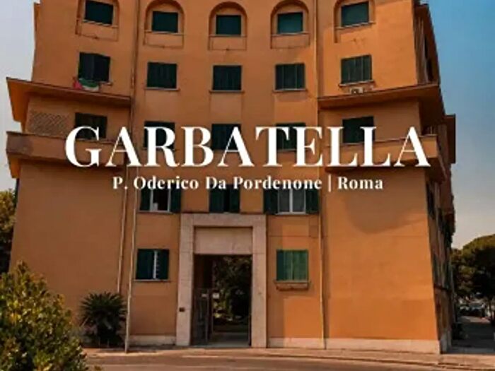 Appartamento con 5 locali in vendita in Piazza Oderico da Pordenone, Roma