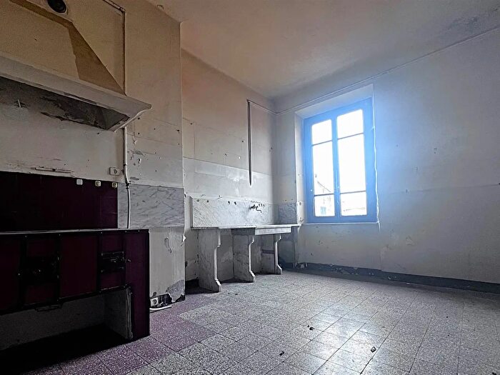 Appartamento con 6 locali in vendita in Livorno