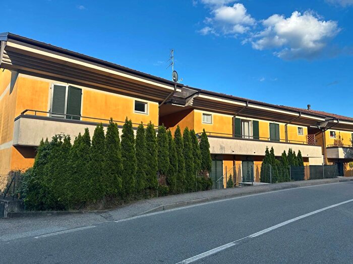 Appartamento trilocale in vendita in Baveno