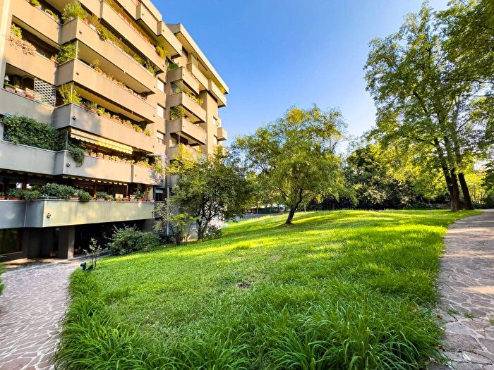 Appartamento con 5 locali in affitto in Via Gondar, Triante, Monza